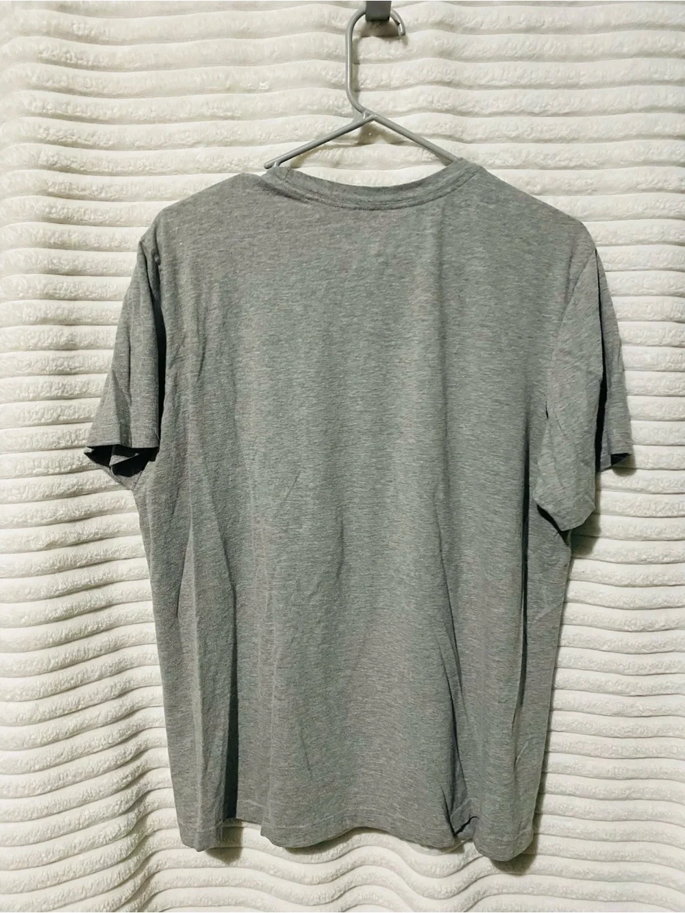 Nike Gray Short-Sleeve Tee with Gold Swoosh and Multicolor Flag Ring